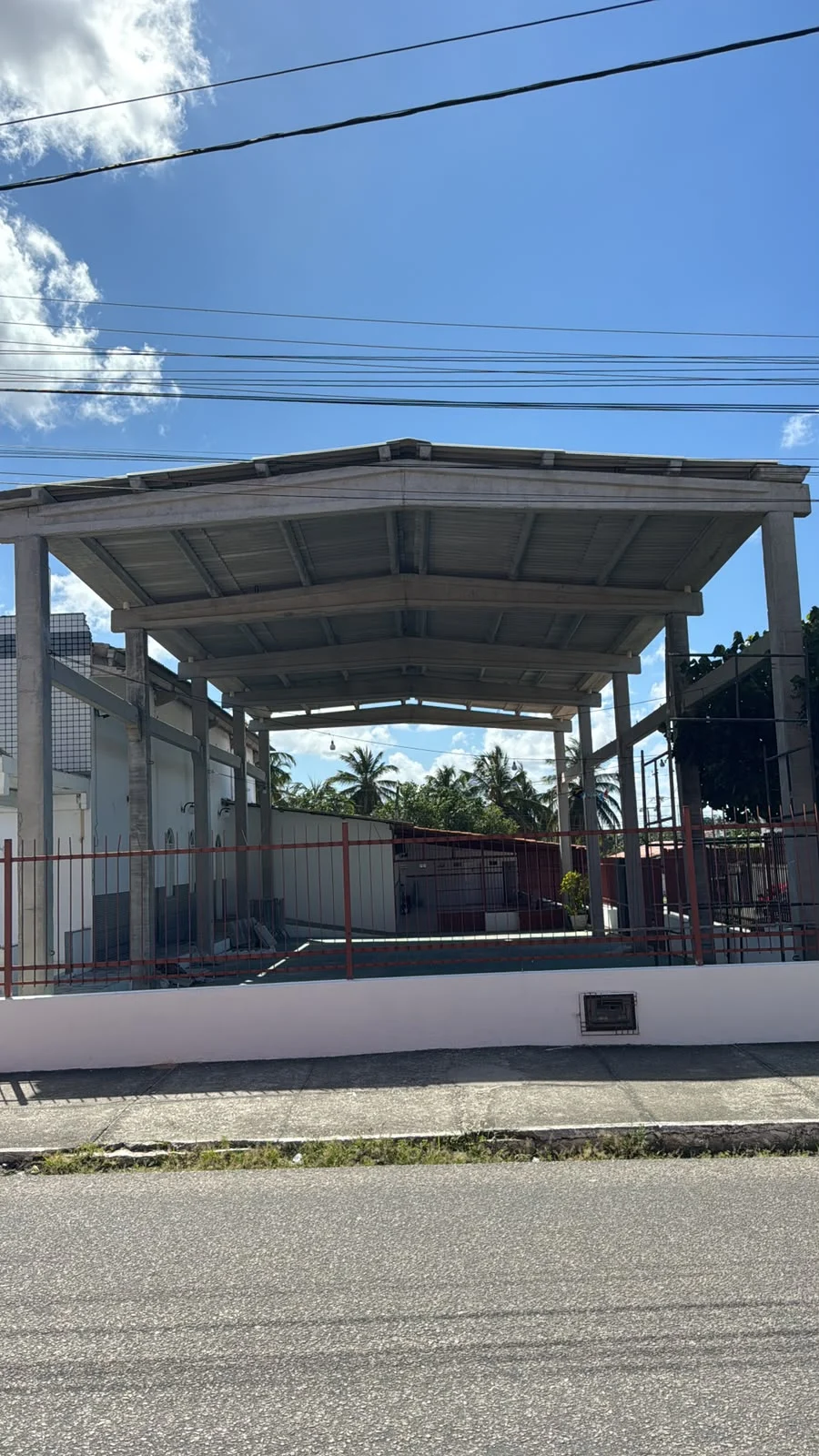 Registro real de estrutura pré-moldada — solução para galpão comercial